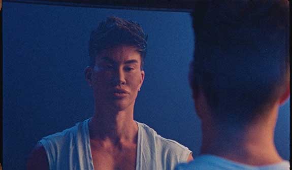 Justin Jedlica in Reflections