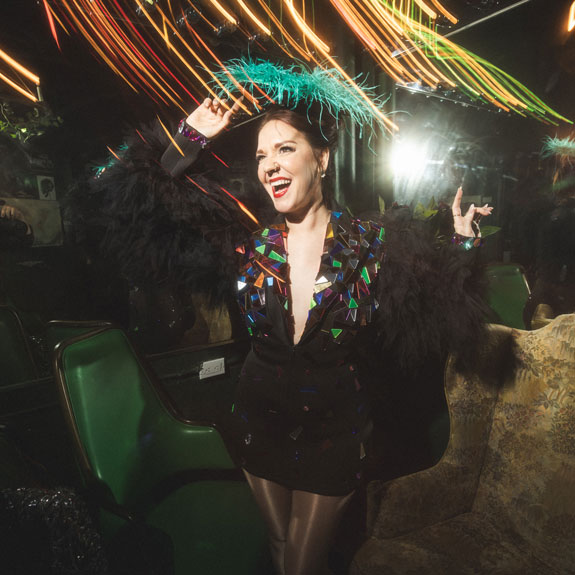 Sarah-Hester-Ross Sarah Hester Ross: Cabaret Artist & Social Media Creator
