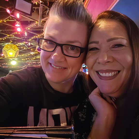 Therese Perri (L) and Amy Lamb (R)